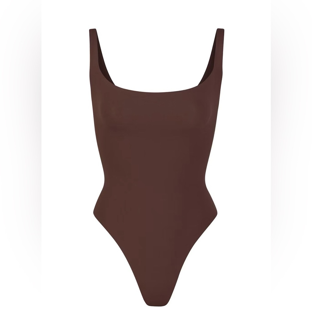 SKIMS Women’s Fits Everybody Cocoa Square Neck Bodysuit